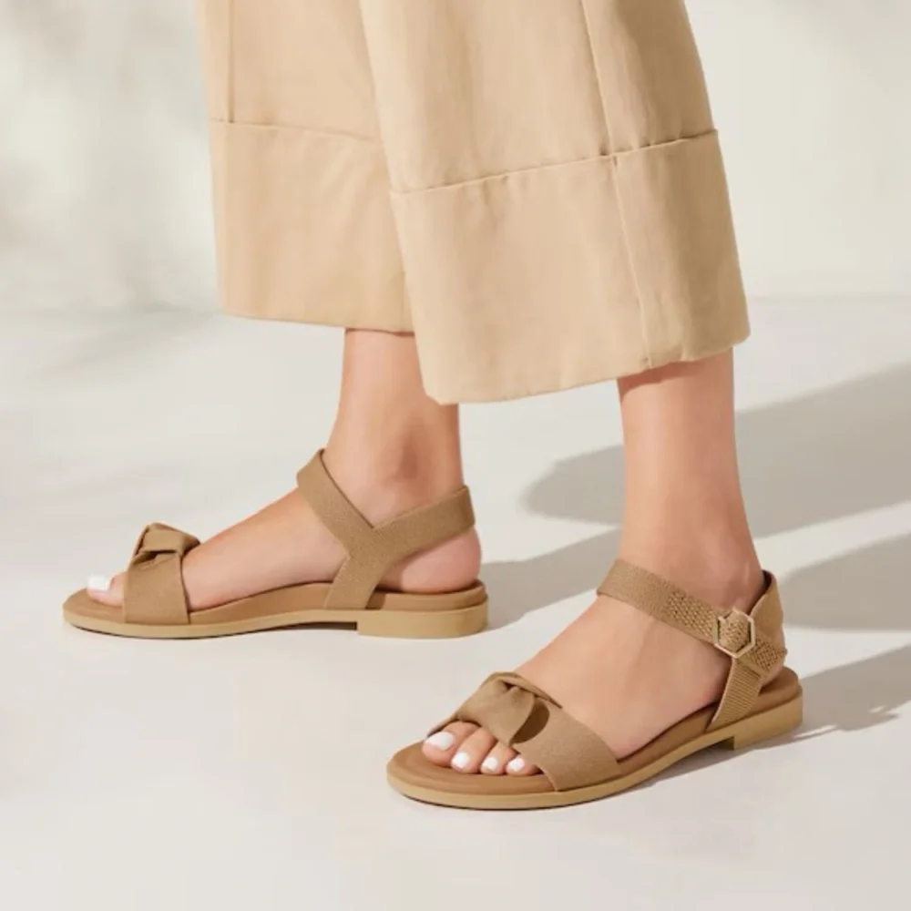 VIVAIA Arch Pro AdaptAll Sandals (Paloma) - Picture 1 of 9